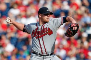 David Carpenter pitching for the Braves.